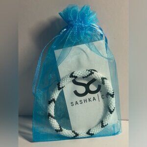 NEW Handcrafted Black and White Beaded Bracelet